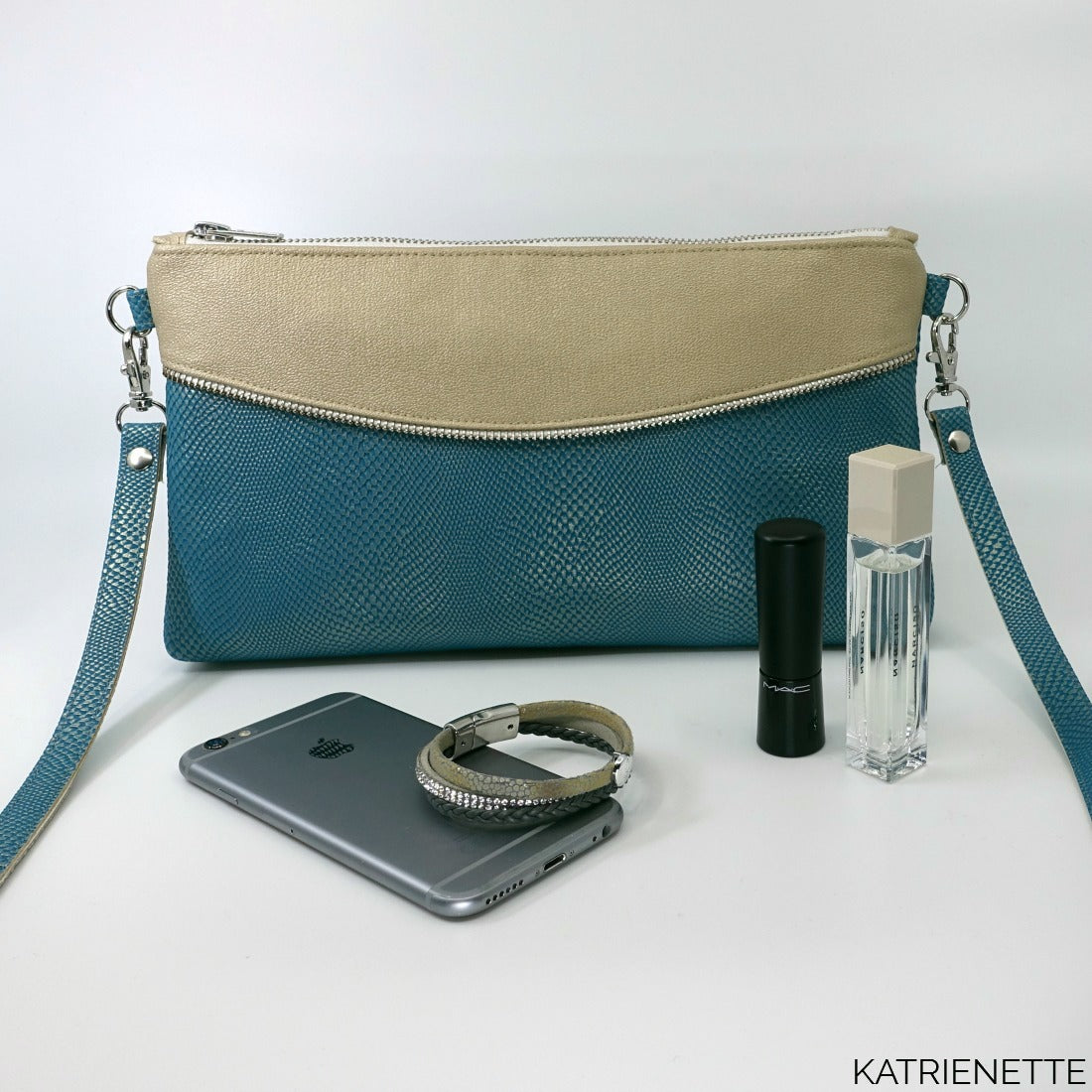 Loule Bag PDF sewing pattern sewn, crossbody bag with metal zipper piping.