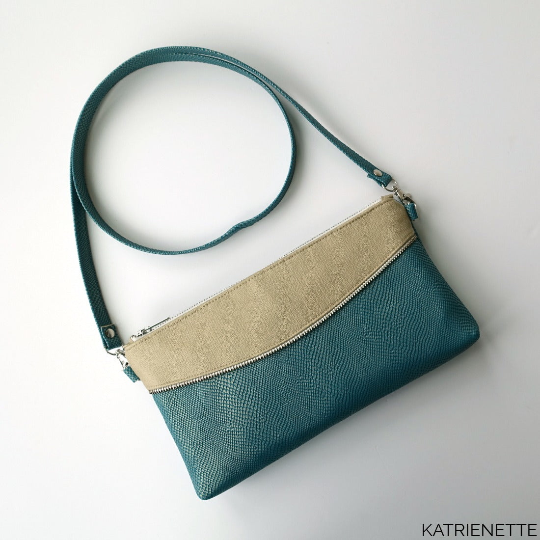Loule Bag PDF sewing pattern sewn, crossbody bag with metal zipper piping.
