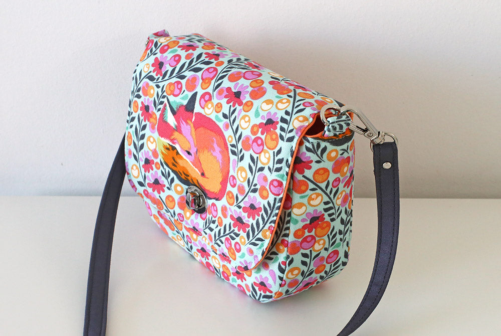 Emilina Handbag with an Internal Zipper Pocket Divider PDF Pattern